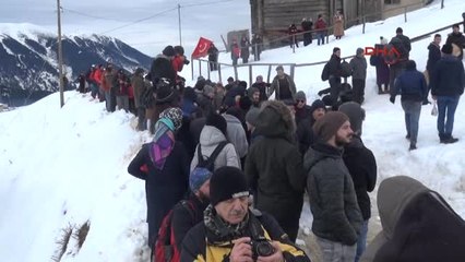 Rize'de 'Bal' Ödüllü Tahtalı Kayak Yarışı