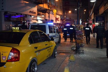 Eğlence Merkezi Önünde Silahlı Kavga: 2 Yaralı