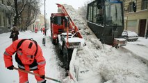 Moscou enfrenta pior tempestade de neve já registrada