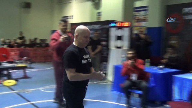 Namık Ekin bir rekor daha kırdı