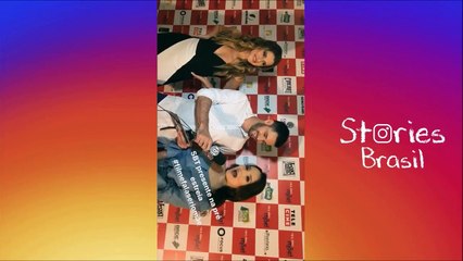 Larissa Manoela assiste filme com os fãs na pré-estreia do seu novo filme "Fala Sério Mãe"