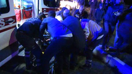 Yolcu midibüsü devrildi: 1 ölü, 16 yaralı