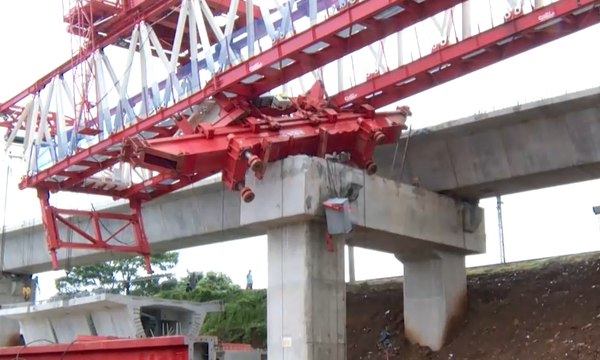 Seperti Ini Kondisi Crane Proyek Jalur Kereta yang Ambruk