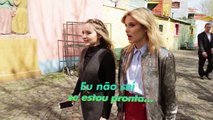Sabrina Carpenter e Valentina Zenere Passeiam por Buenos Aires