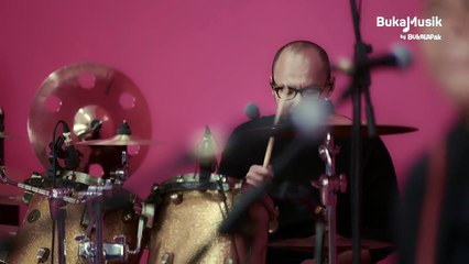 Padi Reborn - Semua Tak Sama (with Lyrics)   BukaMusik 2.0