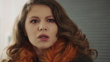 Fazilet Hanım ve Kızları 33. Bölüm  Selin İntiharın Eşiğinde