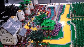 Huge Wizard of Oz LEGO VirtuaLUG display - Brickworld Chicago new