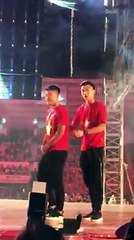 Hà Đức Chinh khoác tay Bùi Tiến Dũng "cực ngọt" khiến các fan đổ gục