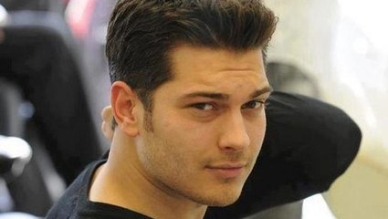 Video herunterladen: Çağatay Ulusoy Most Handsome Turkish Actor - Top Handsome Turkish Actor/Model - Çağatay Ulusoy