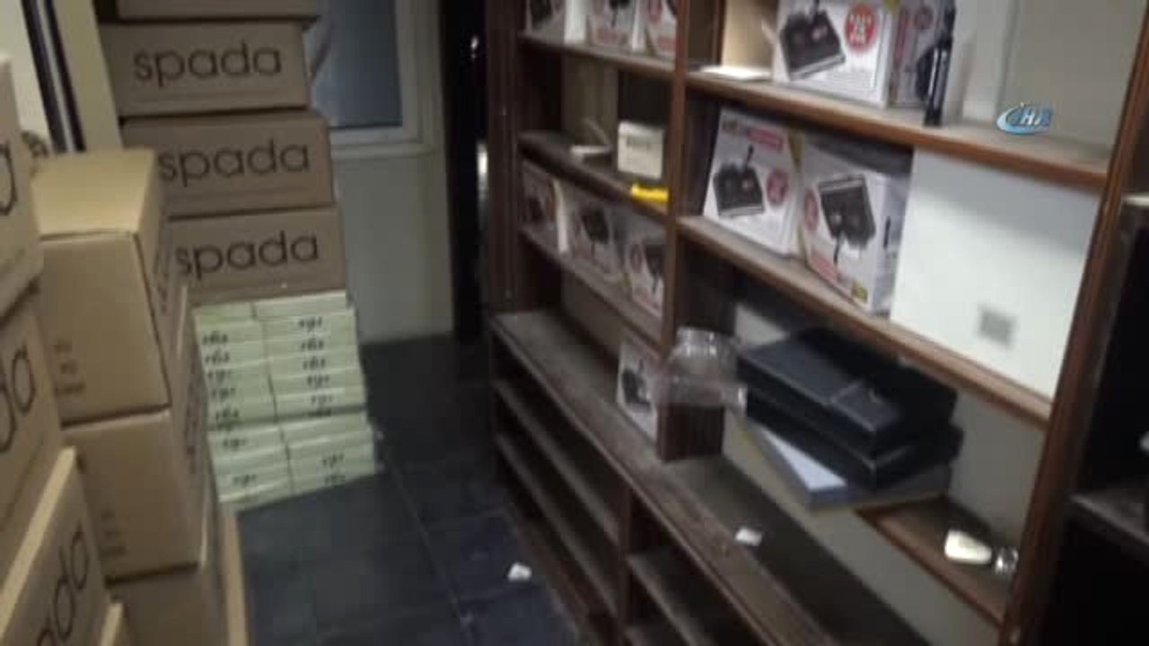 İstanbul'da Kaçak Tütün Mamulleri Operasyonu: 18 Bin 511 Kaçak Ürün Ele Geçirildi