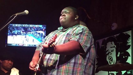 Kingfish plays Jimi Hendrix's -Hey Joe- @ The Blue Canoe in Tupelo, MS