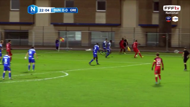 Le ballon frole le poteau !