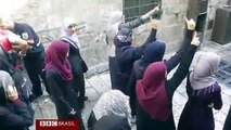 Palestinos e polícia israelense se enfrentam em mesquita em Jerusalém
