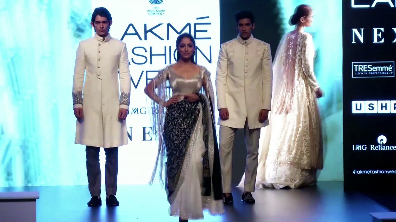 Yami Gautam Walks The Ramp For Manish Malhotra s Fashion Line Inaya At LFW Summer Resort 2018