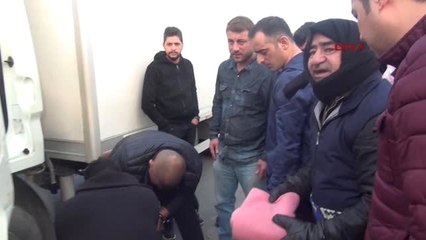 Antalya-Yolda Kalbi Duran Adama Erkek Hemşirelerden Hayata Döndüren Müdahale