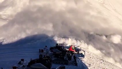 Une avalanche déclenchée par des pisteurs trop puissante