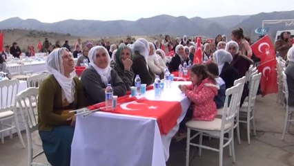 Vali Güzeloğlu, Oyuklu'da Vatandaşlarla Bir Araya Geldi