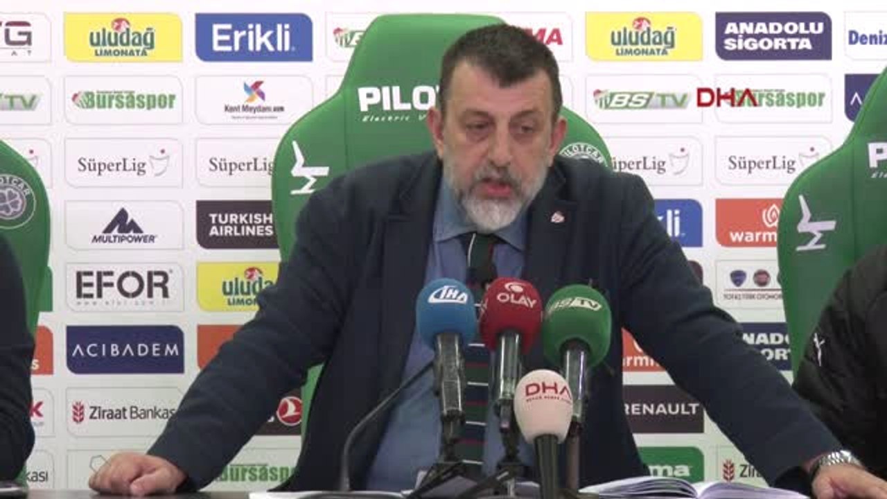 Bursaspor Kulüp Müdürü Erhan Başoğlu, Beşiktaş Maçındaki Bozuk Zemine İlişkin Eleştirilere Cevap...