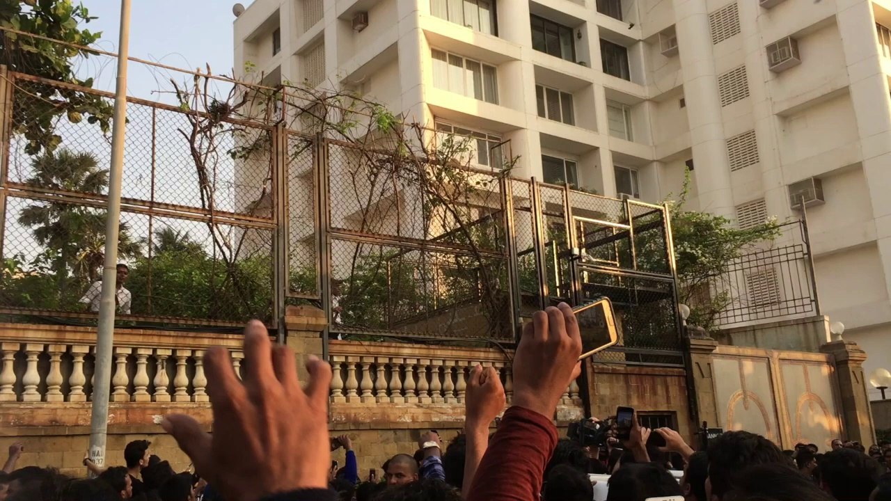2017/11/02 Shah Rukh Khan's Birthday at MANNAT