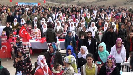 Vali Güzeloğlu, Oyuklu’da vatandaşlarla bir araya geldi