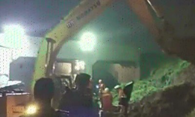 Evakuasi Korban Tertimbun Longsor Underpass Bandara Soetta
