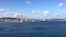 Petrol Platformu Taşıyan Gemi İstanbul Boğazı'ndan (2)