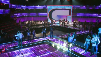 Bisbal visita a los finalistas de OT antes de la gran final