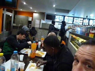 Chicken time pour fêter la victoire contre Champs FC !