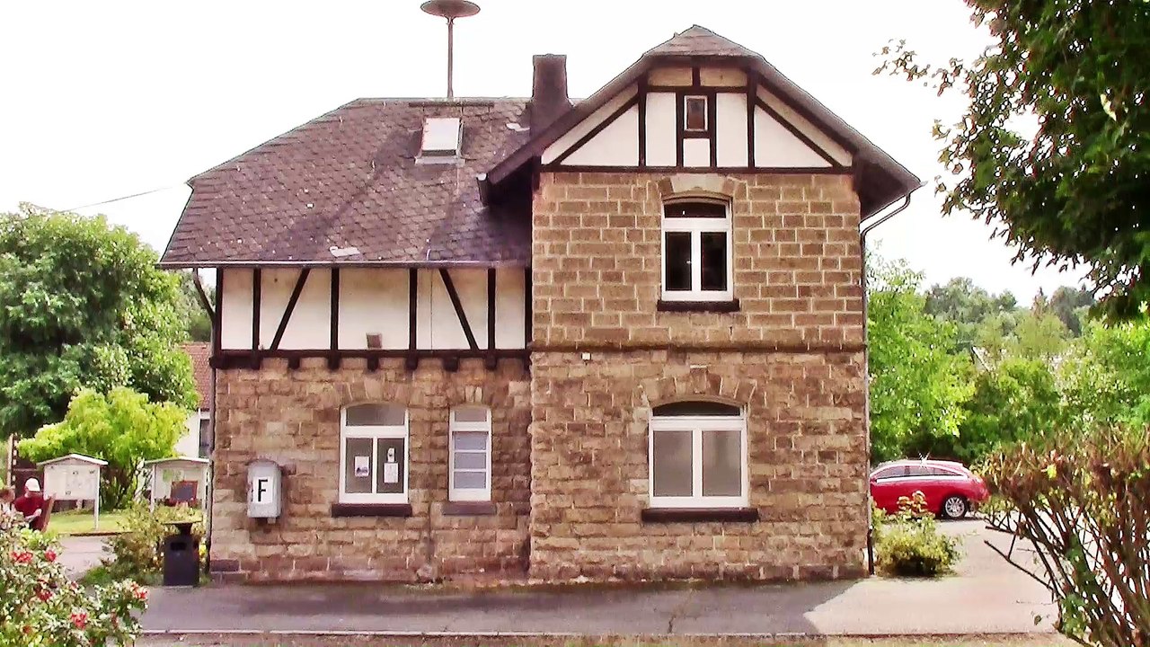 Am Bahnhof Niederzissen