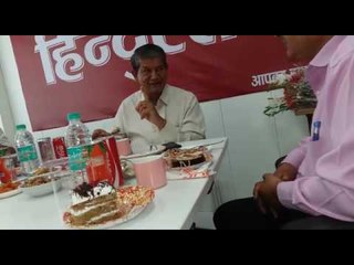 chief minister harish rawat in hindustan office