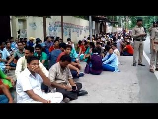 guest teacher sitting on dharna outside the chief ministers residence in dehradun