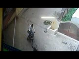 thief stealing a bike incident caught in CCTV in hathras