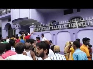 उत्तर प्रदेश,बस्ती : फुल्‍की छानते वक्‍त लगी आग II Shopkeeper died due to fire in Basti  - Hindustan