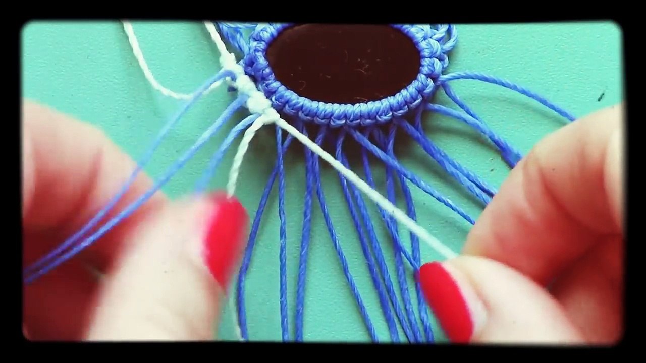 A Different Macrame Style of Adding a New Color Around Your Cabochon
