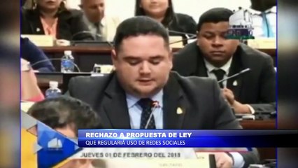 Rechazo a propuesta de ley que regularía uso de redes sociales