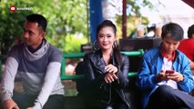 Duo Anggrek - Goyang Nasi Padang (Official Music Video)