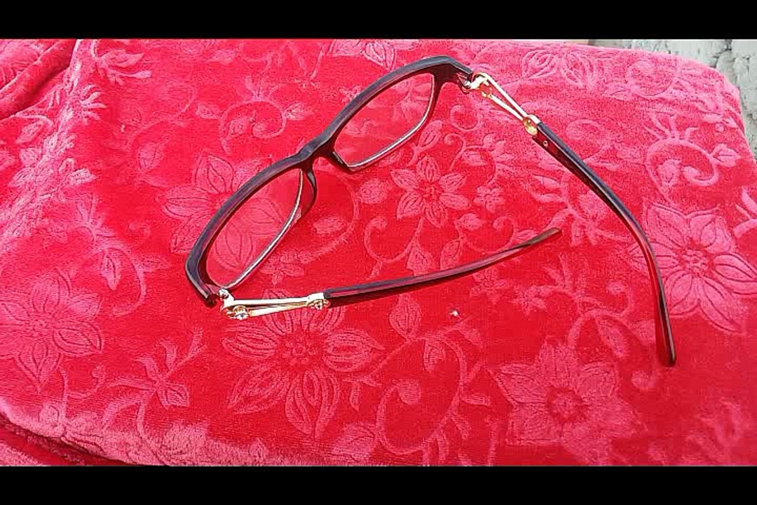 eyeglasses cartiar