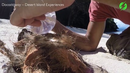 Il réussi à allumer un feu avec un sac plastique remplit d'eau