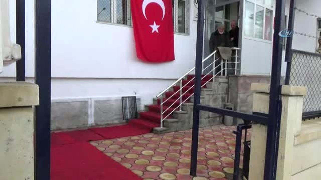 84 Yaşında, Afrin'e Gitmek İçin Dilekçe Verdi