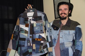 Artan Kumaşlarla Kendi Kıyafetlerini İmâl Ediyor