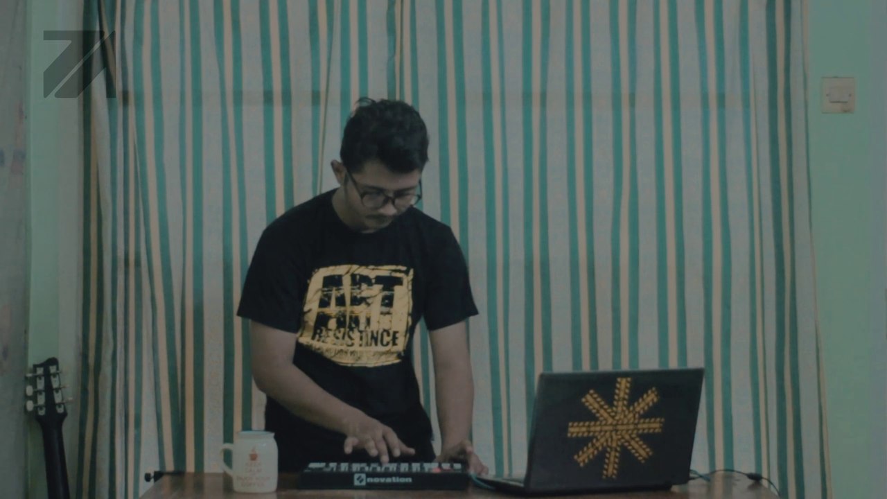 Stay Closer X Zedd & Alessia Cara X The Chainsmokers Mashup [DWRB REMIX] Launchkey Mini Performance