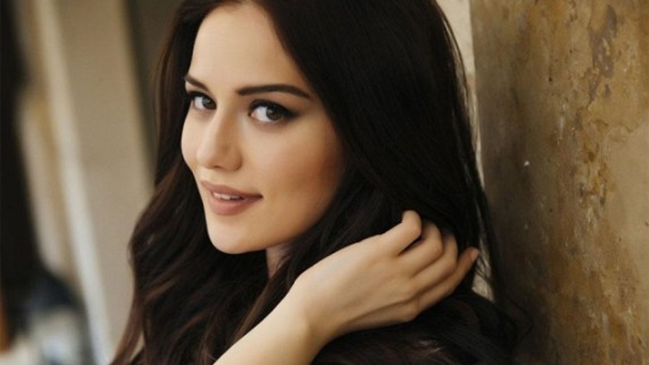 Fahriye Evcen Özçivit Beautiful Photos Collection - Gorgeous Turkish Actress and Model "Fahriye"