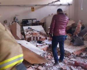 İzmir'de Okulda Patlama: 1'i Ağır 4 Yaralı