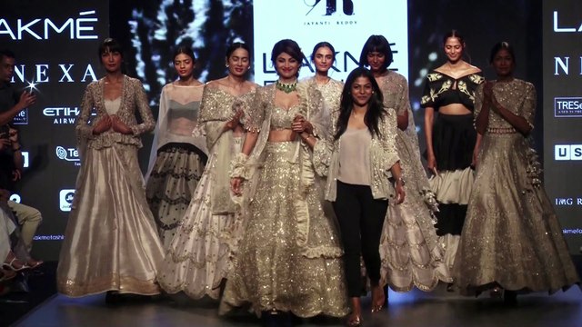 Malaika Arora Walks The Ramp At LFW Summer Resort 2018 Day 5