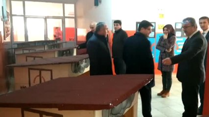 Descargar video: Kastamonu'da Sokak Hayvanları İçin 