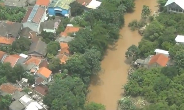 Polda Metro Jaya Pantau Titik Banjir Lewat Udara
