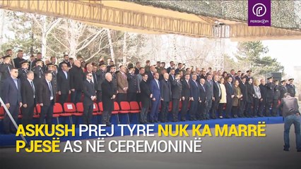 Familja Jashari 'shuplakë' Hashim Thaçit e Isa Mustafës