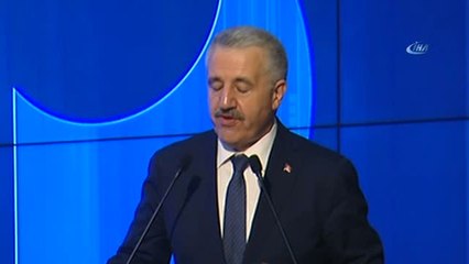 Ulaştırma Bakanı Arslan'ın Katıldığı 'Güvenli İnternet Günü' Programının Sunuculuğunu Robot Yaptı