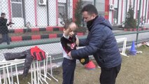 Görme Engelli Küçük Taraftar, Hayranı Olduğu Futbolcularla Buluştu - Eskişehir