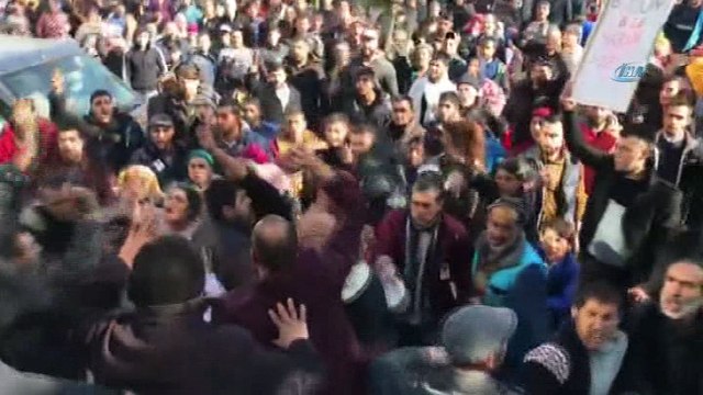 Bonzai içen genç hayatını kaybetti, mahalleli ilçe emniyet müdürlüğüne yürüdü